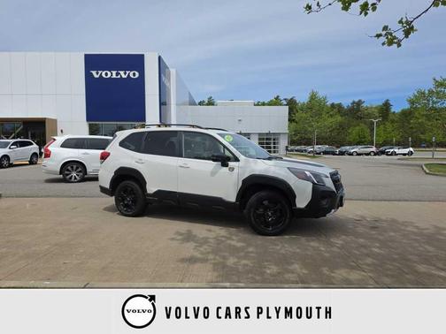 Crystal White Pearl 2024 Subaru Forester Wilderness