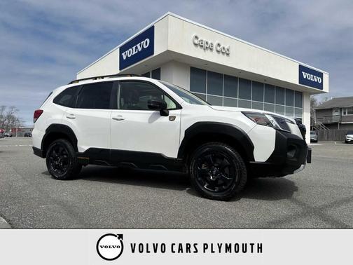 Crystal White Pearl 2024 Subaru Forester Wilderness