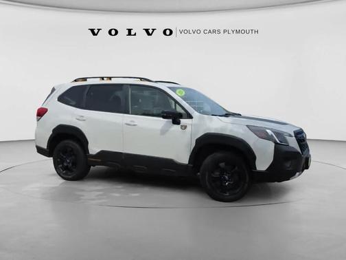 Crystal White Pearl 2024 Subaru Forester Wilderness