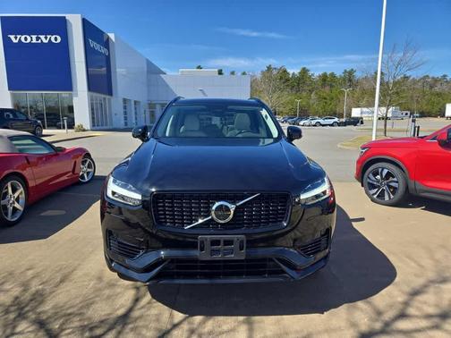 2023 Volvo XC90 Recharge Plug-In Hybrid T8 Plus Dark Theme 7-Seater