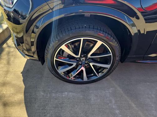 2023 Volvo XC90 Recharge Plug-In Hybrid T8 Plus Dark Theme 7-Seater