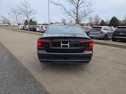 2024 Volvo S60 B5 Plus Black Edition