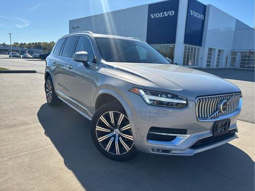 Silver 2023 Volvo XC90 B6 Plus 7-Seater