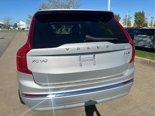 Silver 2023 Volvo XC90 B6 Plus 7-Seater