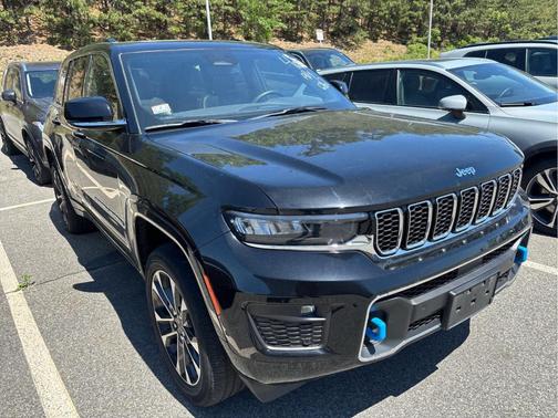 Diamond Black 2022 Jeep Grand Cherokee 4xe Overland