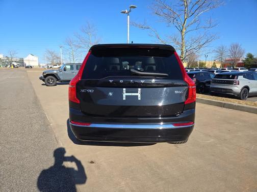 2023 Volvo XC90 B6 Plus 7-Seater