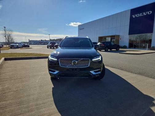 2023 Volvo XC90 B6 Plus 7-Seater