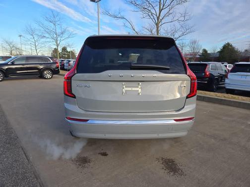 2026 Volvo XC90 Plug-In Hybrid T8 Ultra 7-Seater