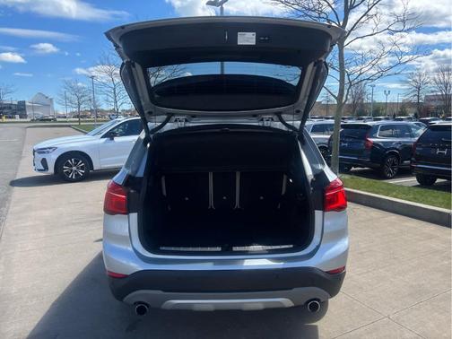 Glacier Silver Metallic 2019 BMW X1 xDrive28i