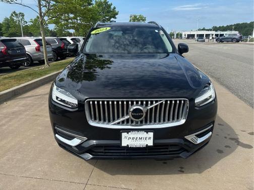 Onyx Black Metallic 2024 Volvo XC90 B5 Core Bright Theme