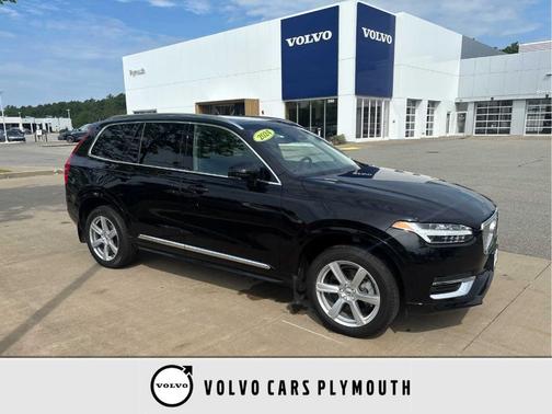 Onyx Black Metallic 2024 Volvo XC90 B5 Core Bright Theme