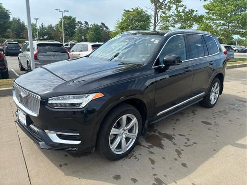 Onyx Black Metallic 2024 Volvo XC90 B5 Core Bright Theme
