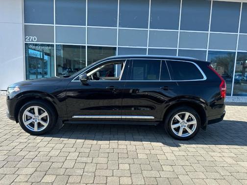 Onyx Black Metallic 2024 Volvo XC90 B5 Core Bright Theme