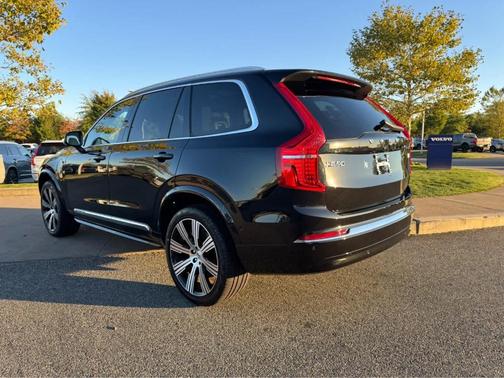 2024 Volvo XC90 Recharge Plug-In Hybrid T8 Ultimate Bright Theme 7-Seater