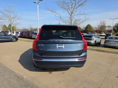 Denim Blue Metallic 2023 Volvo XC90 B6 Plus 7-Seater