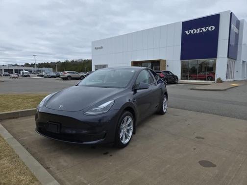 2024 Tesla Model Y Long Range