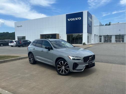 Gray 2024 Volvo XC60 B5 Plus Dark Theme