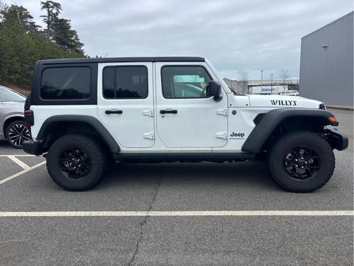 2024 Jeep Wrangler 4xe Sport