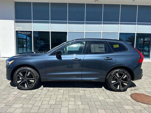 Denim Blue Metallic 2026 Volvo XC60 B5 Plus