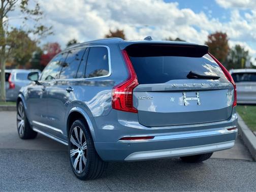 2022 Volvo XC90 T6 Inscription 7 Passenger