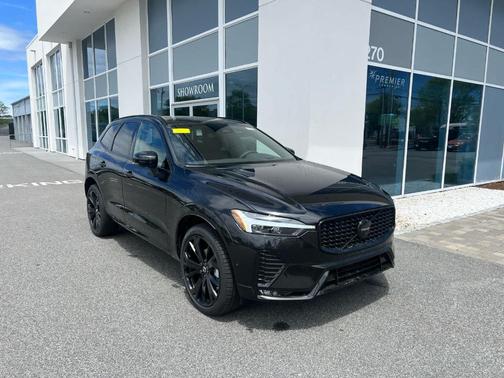 2025 Volvo XC60 B5 Ultra Black Edition
