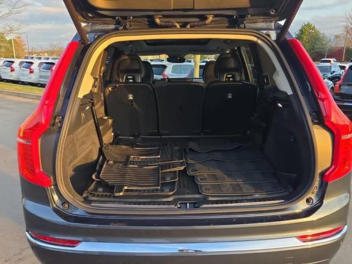 2024 Volvo XC90 B5 Core Bright Theme