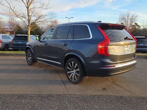 2024 Volvo XC90 B5 Core Bright Theme