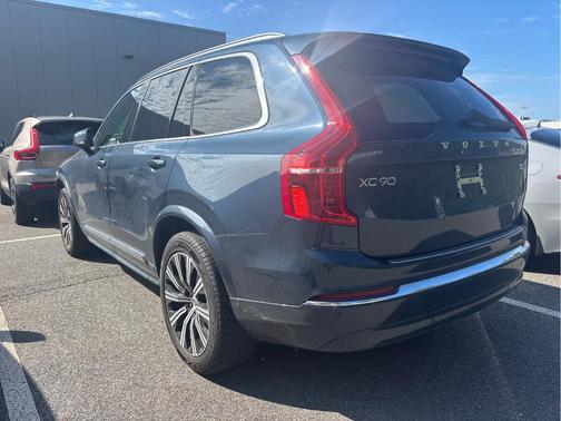 2024 Volvo XC90 B5 Core Bright Theme