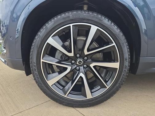 2023 Volvo XC90 B6 Plus 7-Seater