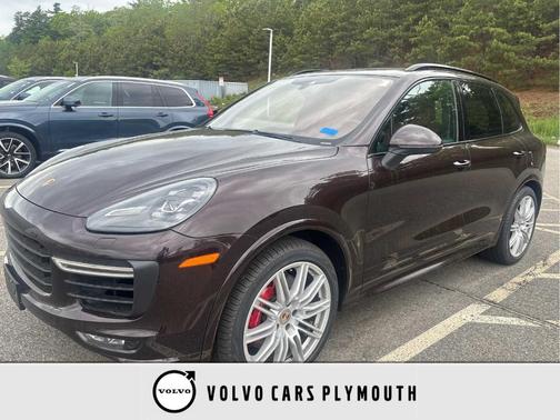 Carmine Red 2016 Porsche Cayenne Turbo