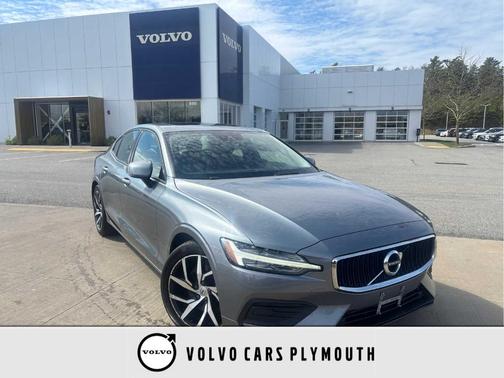 Gray Metallic 2020 Volvo S60 T5 Momentum