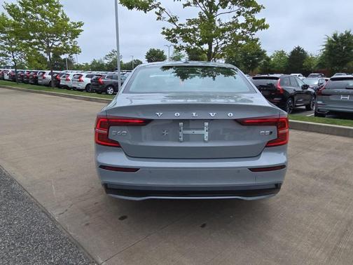 2025 Volvo S60 B5 Core