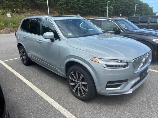 2024 Volvo XC90 B5 Core Bright Theme