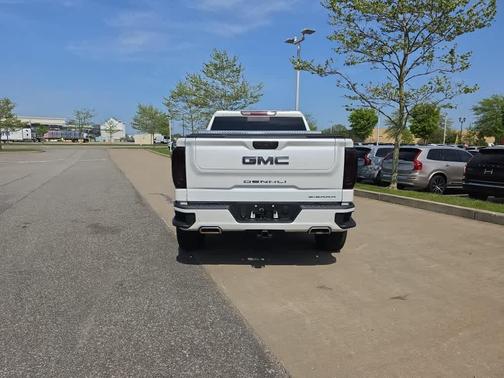 White 2022 GMC Sierra 1500 Limited Denali