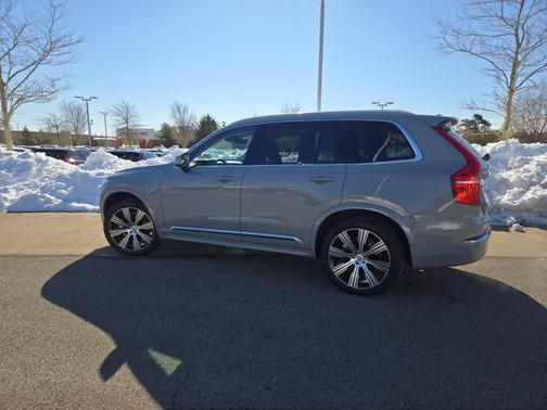 2025 Volvo XC90 B6 Ultra