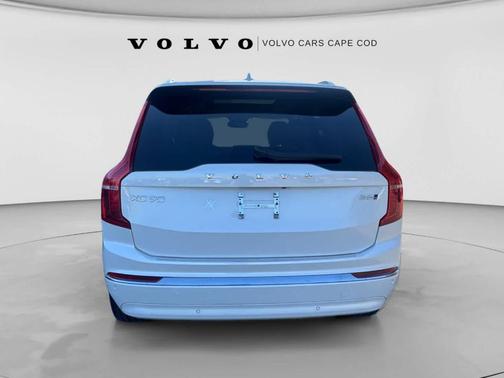 Crystal White Metallic 2024 Volvo XC90 B6 Plus Bright Theme 7-Seater