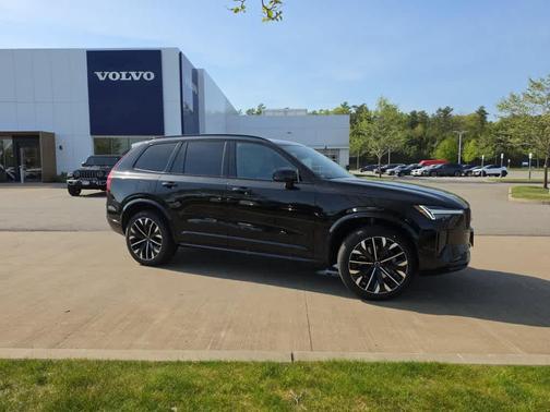 Onyx Black 2026 Volvo XC90 B6 Ultra Dark Theme 6-Seater