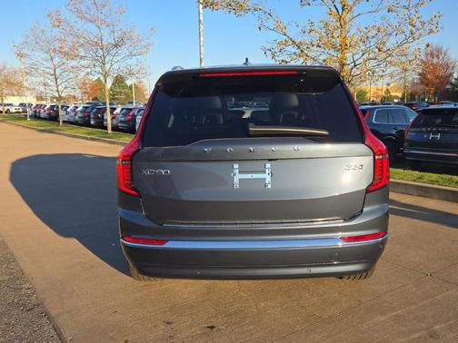 2026 Volvo XC90 B6 Plus 7-Seater