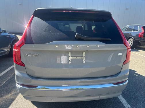 Metallic 2024 Volvo XC90 Recharge Plug-In Hybrid T8 Core Bright Theme
