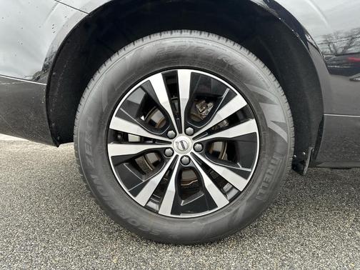 Onyx Black Metallic 2024 Volvo XC60 B5 Core Dark Theme