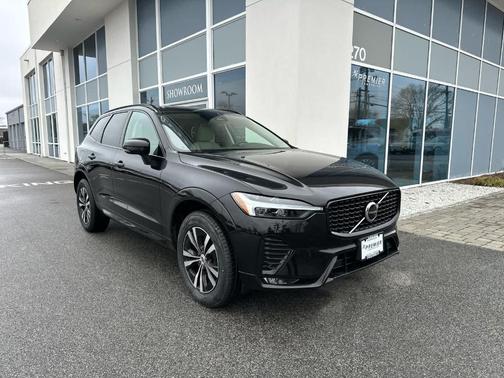Onyx Black Metallic 2024 Volvo XC60 B5 Core Dark Theme