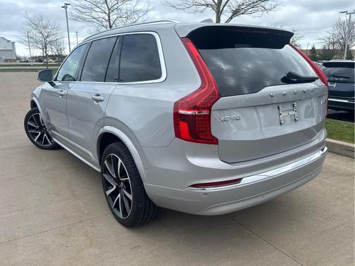 Silver 2023 Volvo XC90 B6 Plus 7-Seater
