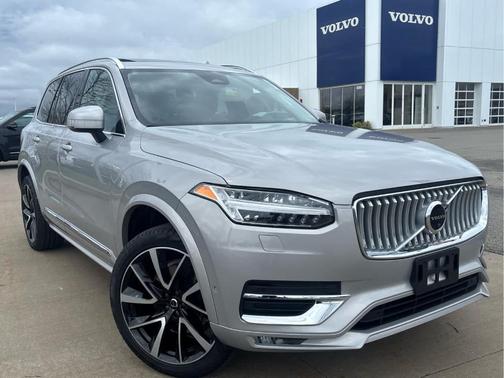 Silver 2023 Volvo XC90 B6 Plus 7-Seater