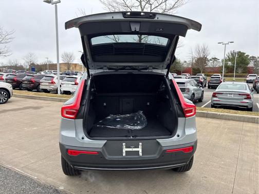 Vapour Grey 2026 Volvo XC40 B5 Plus