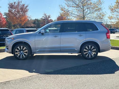 2024 Volvo XC90 B5 Core Bright Theme