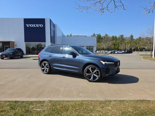 Denim Blue Metallic 2023 Volvo XC60 B5 Ultimate Dark Theme