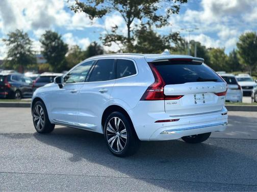 2022 Volvo XC60 B6 Inscription