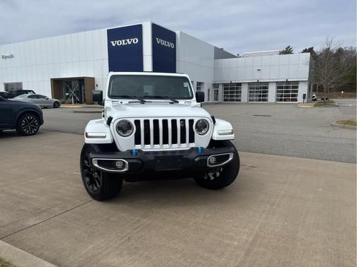 Bright White Clearcoat 2023 Jeep Wrangler 4xe Sahara