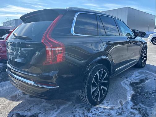 2023 Volvo XC90 B6 Plus 7-Seater