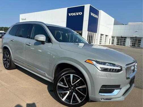 Metallic 2024 Volvo XC90 B5 Plus Bright Theme